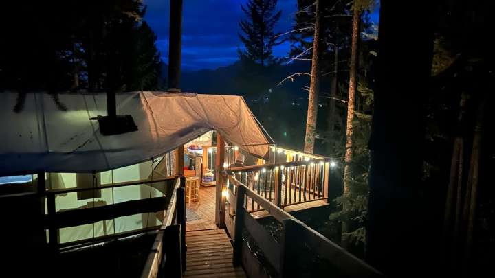 Moonraker Mountain Properties Fir and Feather Treehouse