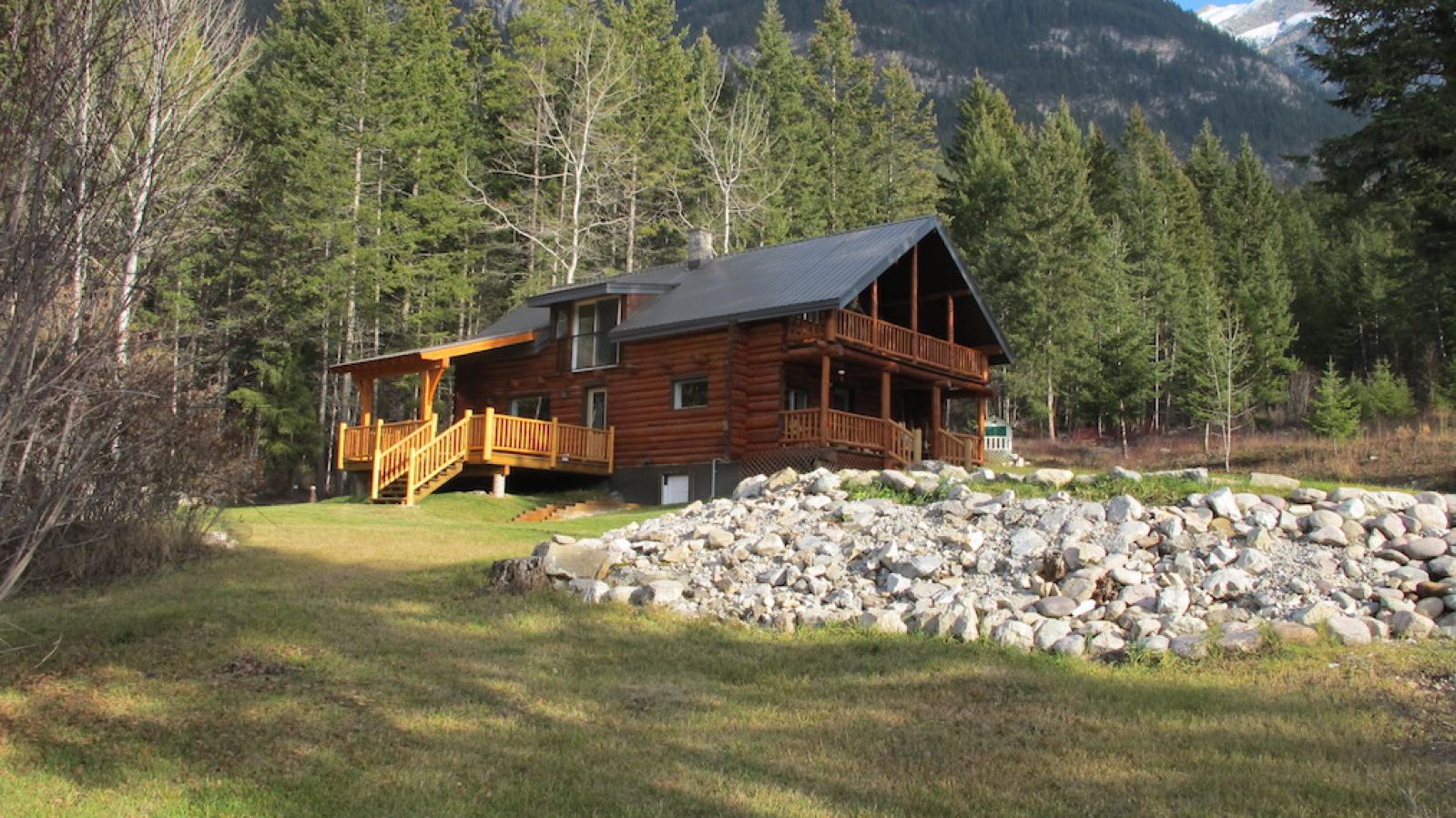 Smiley Wolf Cabin Exterior